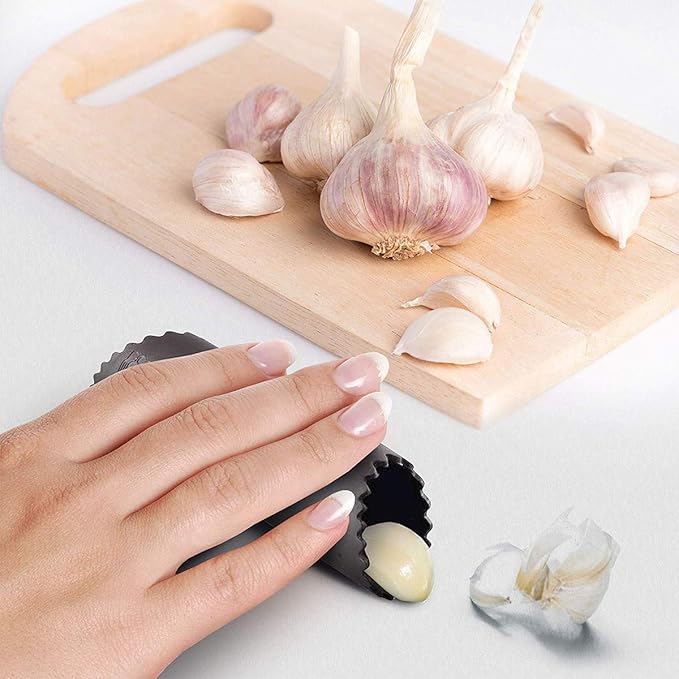 Garlic Press Rocker Stainless Steel Ginger Crusher Squeezer Kitchen Gadget with Ergonomic handle, Silicone Tube Garlic Peeler and Cleaning Brush Tool Set