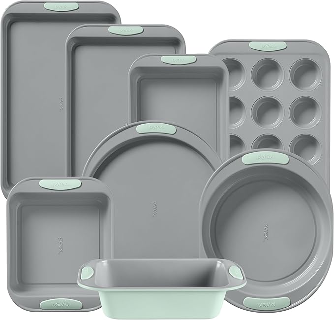 Pyrex (8-Piece) Metal Bakeware Set, Lightweight Stainless Steel Baking Trays with Heatsafe Silicone Handles, Cookie & Muffin Sheets, Round/Square Baking Pans, Sage