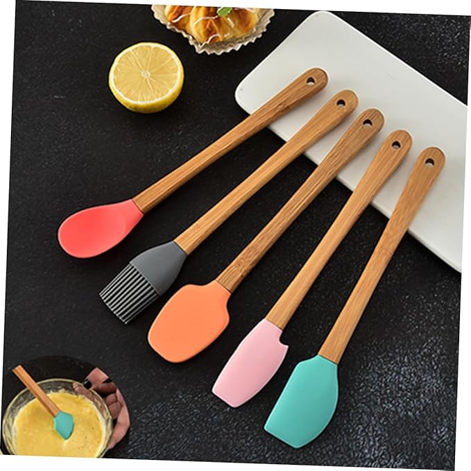 Cute Kids Baking Supplies 5pc Wood Handle Silicone Baking Tools Set for Girls Food-grade