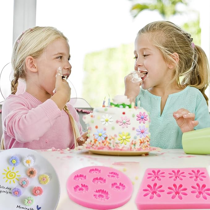 4Pcs Daisy Flower Silicone Molds Chrysanthemum Silicone Molds Small Flower Shapes Fondant Cake Chocolate Molds Polymer Clay Resin Mold for Cake Decoration Candy Ice Cube Soap Wax Making DIY Craft