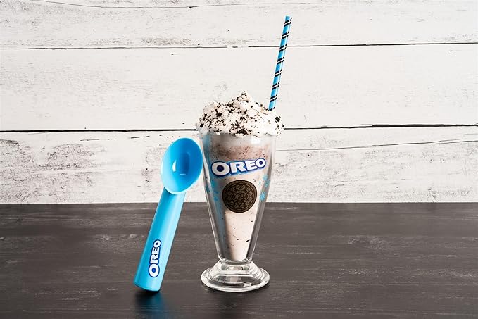 Frankford Candy OREO Cookies and Cream Milkshake Gift Set with Cookie Pieces, 2 Glass Cups, 2 Straws, and Ice Cream Scoop