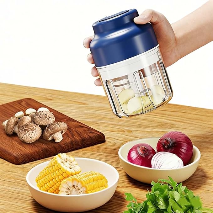 Household Electric Garlic Crusher, Electric Garlic Chopper, Mini Portable Veggie Chopper with 4/6 Stainless Steel Blades, Wireless Rechargeable Food Cutter for Garlic, Onion, Chili (Blue,250ML)