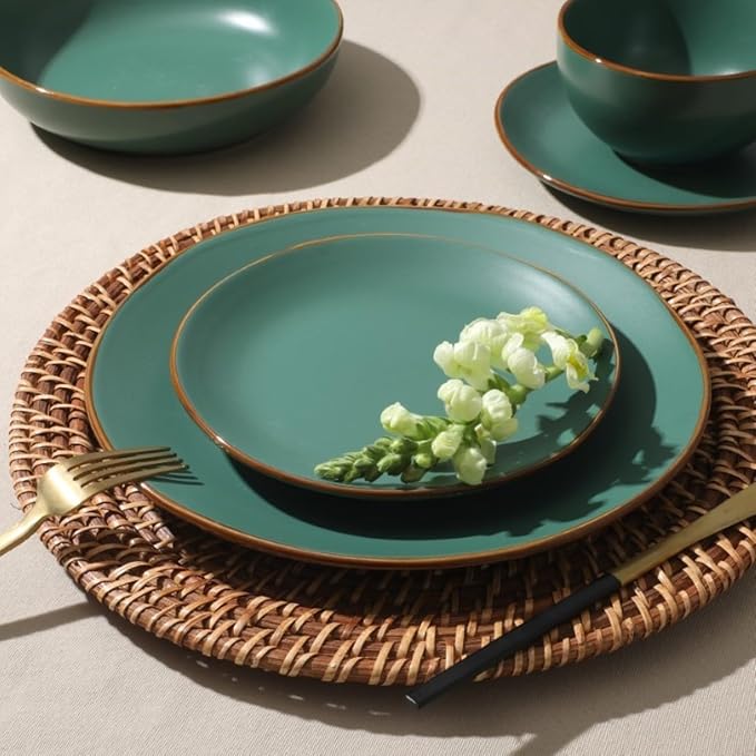 Gibson Home Hazeltine 16-Piece Green Stoneware Dinnerware Set – Plates and Bowls, Durable Ceramic Kitchen Dinner Set