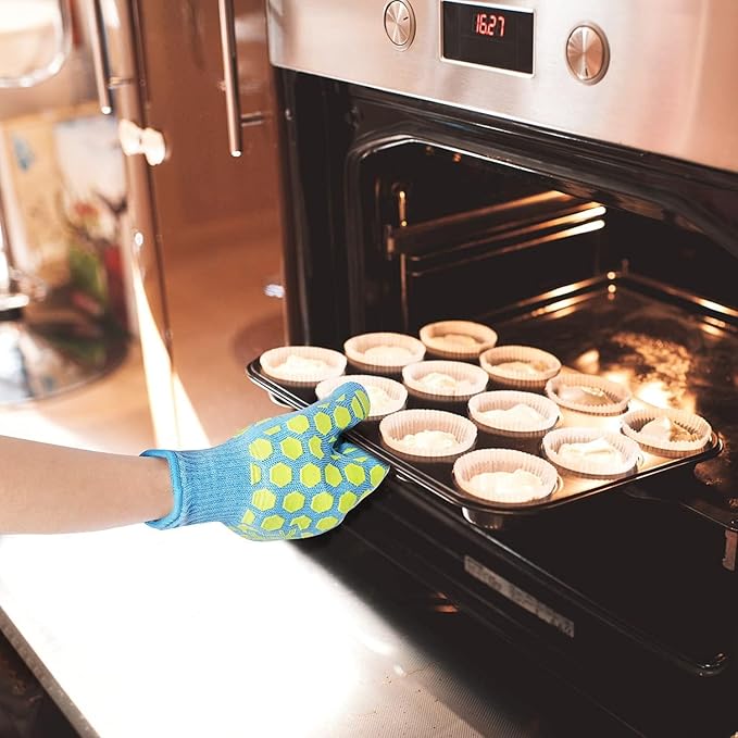 J H Heat Resistant Oven Glove: EN407 Certified 932 °F BBQ & Oven Mitts for Grlling, Baking, Kitchen, Camping,Fireplace Indoor&Outdoor 1 Pair