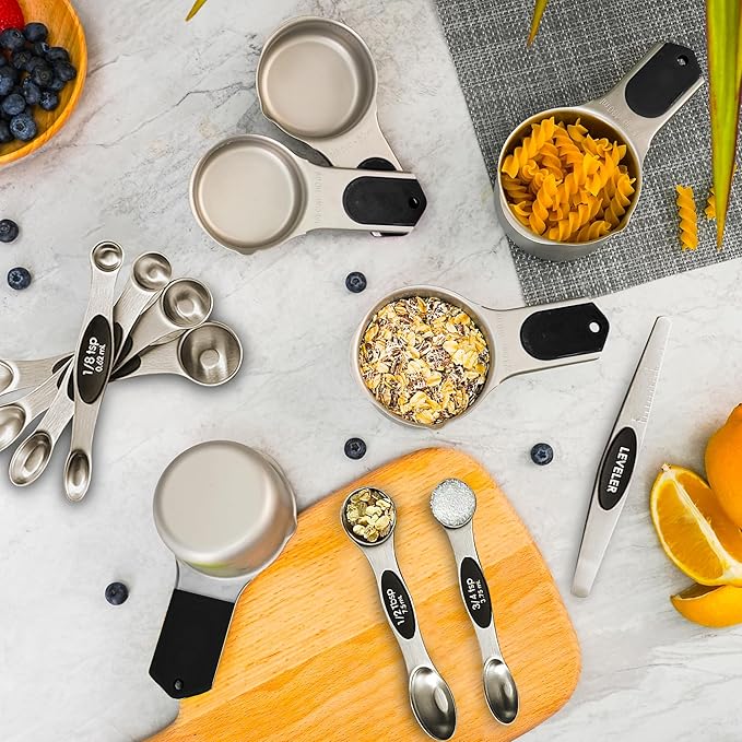 Magnetic Measuring cups and spoons Set, 304 Stainless Steel 5 Magnetic Measuring Cup and 8 Double Sided Measuring Spoons with 1 Leveler，Kitchen Gadgets for Cooking & Baking
