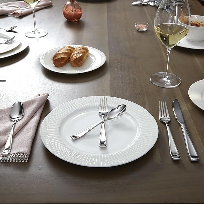 Oneida Silverware Set, Moda Fine Flatware 4-Piece Dinner Spoons Set, Service For 4, Rust Resistant 18/10 Stainless Steel, Dishwasher Safe, Mirror Finish, Home And Kitchen Utensils (Silver 4 Piece)