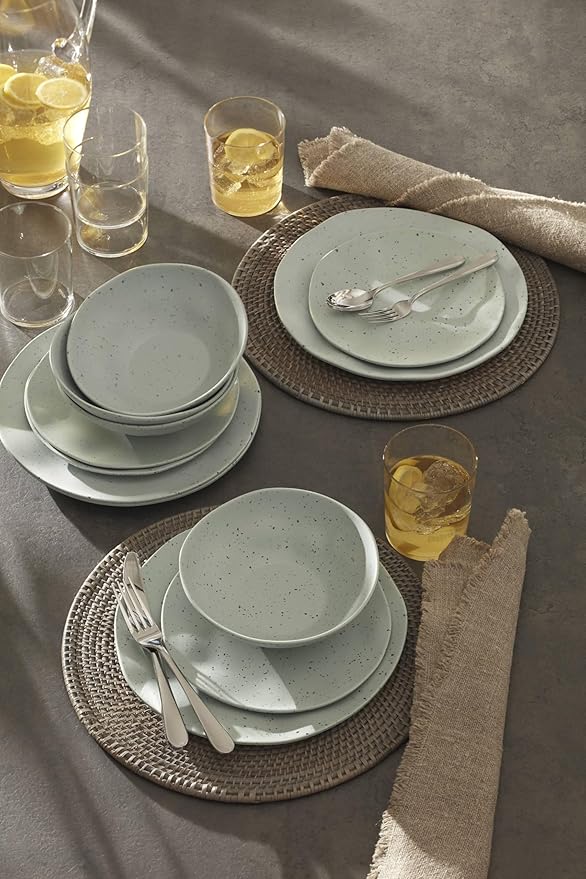 Oneida Silverware Set, Grant 20 Piece Everyday Flatware Set, Service For 4, 18/0 Stainless Steel, Dishwasher Safe, Knives Spoons And Forks Set, Dishwasher Safe, Home And Kitchen (Silver, 20 Pieces)