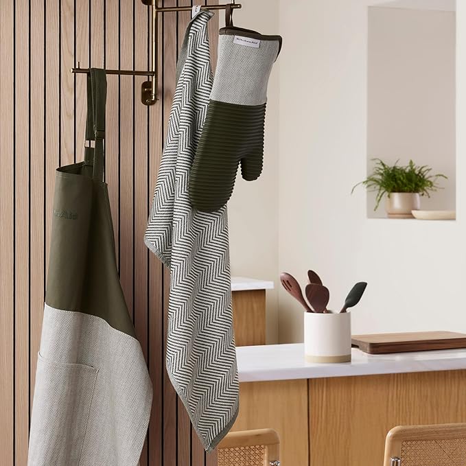 KITCHENAID® Evergreen Design Series Herringbone Ribbed Soft Silicone Oven Mitts 2-Pack Set, Heat Resistant up to 500°F, Flexible & Waterproof, Deep Forest Green, 7"x14"