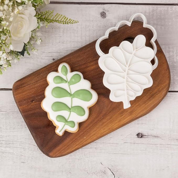 Flycalf Wedding Cookie Cutters Oak Leaf with Plunger Stamps Handle Holiday PLA Cake Shapes Baking Molds Gifts for Kids Party 3.5" Kitchen Cake Supplies