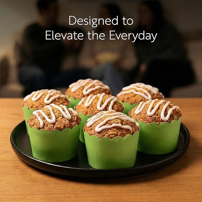 Restaurantware Baking Cups 200 Pack of 10 oz Paper Cupcake Liners Greaseproof Scalloped Oven-Safe Elegant Dessert Muffin Cups Disposable for Parties