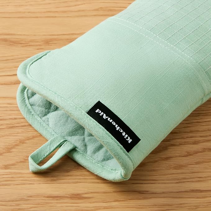 KITCHENAID Gourmet Series Gridlines Oven Mitts 2-Pack Set, Heat Resistant up to 600°F, Soft Silicone Grip, Magnetic Cuff, Pistachio Green, 7"x14"
