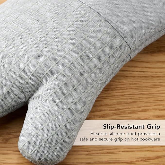 KITCHENAID Gourmet Series Gridlines Oven Mitts 2-Pack Set, Heat Resistant up to 600°F, Soft Silicone Grip, Magnetic Cuff, Matte Grey, 7"x14"