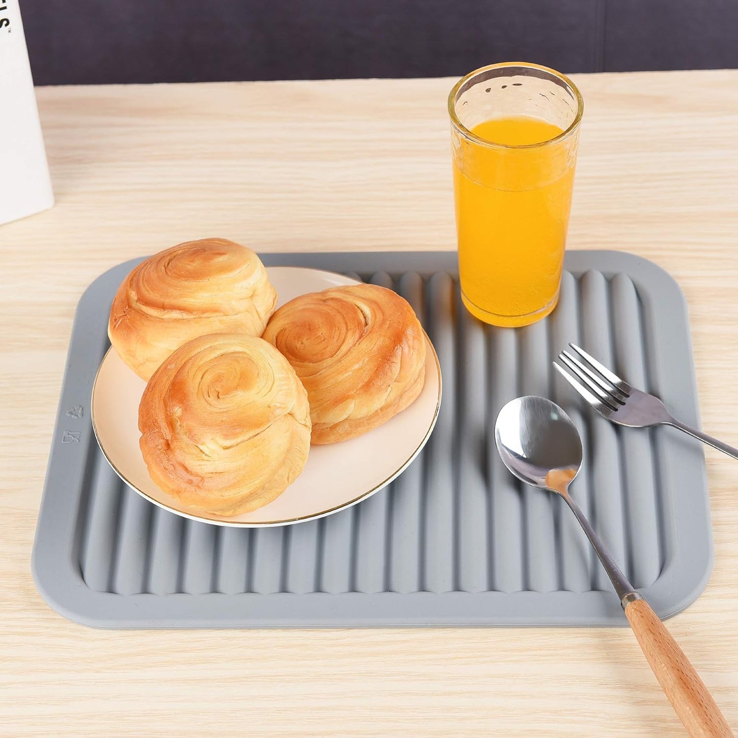 Silicone Trivet Mat-Trivets for Hot Pots&Pans-Hot Pads for Kitchen-Versatile Trivets for Hot Dishes-Heat Resistant Mats for Counter&Table, Silicone Pot Holders Drying Mat (9x12) Pack 2 Black