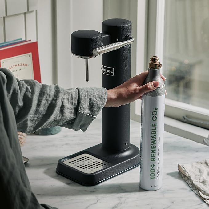 Aarke Carbonator lll with CO2 Cylinder, Sparkling & Carbonation Water Machine, Stainless Steel with PET BPA-Free Reusable Bottle Volume 1L/34 fl oz (Matte Black)