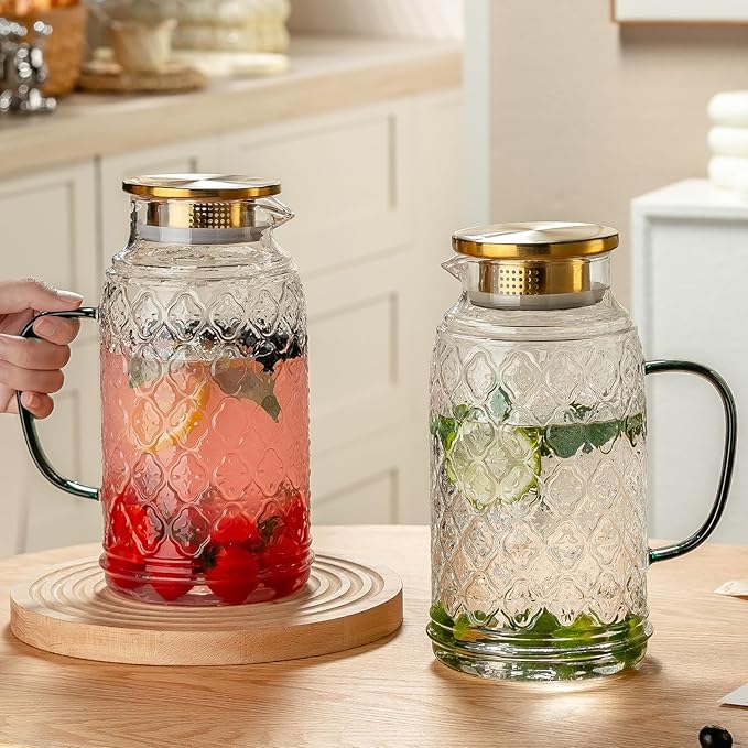 Buaic Glass Pitcher with Lid,84 oz/2.5 Liter Vintage Water Pitcher, Clear Borosilicate Glass Water Carafe for Cold Brew, Coffee, Lemonade, Iced Tea, Juice, Beverage, Heat Resistant Water Glass Jug