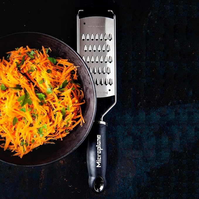 Microplane Gourmet Series Julienne Vegetable Grater, Handheld Carrot Shredder (Black)