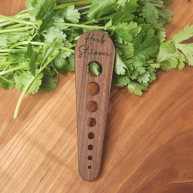 Herb Stripper Tool, Wooden Herb Stripper Vegetable Leaf Remover 8 Different Aperture Designs Wood Stripping Strippers Suitable for Herbs, Parsley, Coriander, Thyme, Rosemary (Brown)