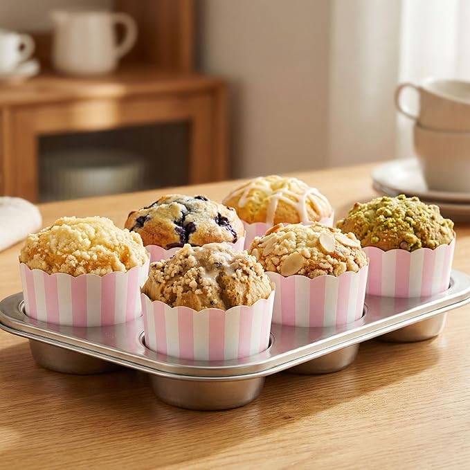 Restaurantware Baking Cups 200 Pack of 6 oz Paper Cupcake Liners Greaseproof Scalloped Oven-Safe Elegant Dessert Muffin Cups Disposable for Parties