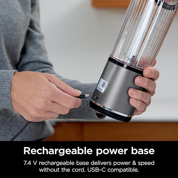 Ninja Blast Portable Blender, Cordless, 18oz. Vessel, Personal Blender for Shakes & Smoothies, BPA Free, Leakproof Lid, USB-C Rechargeable, Black, BC151BKC (Canadian Version) (Renewed)