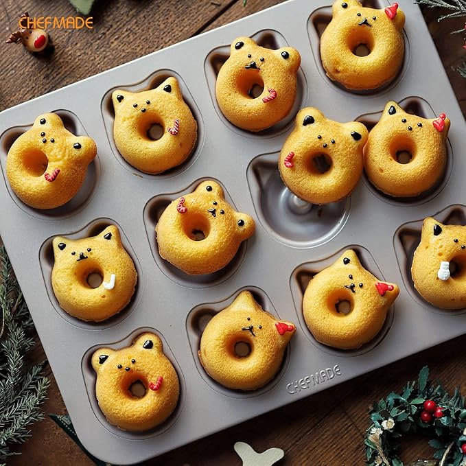 CHEFMADE Donut Mold Cake Pan, 12-Cavity Non-Stick Bear-shaped Doughnut Bakeware for Oven Baking (Champagne Gold)