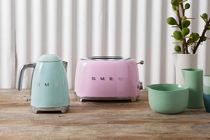 SMEG 2 Slice Toaster with 6 Presets and Defrost Function and Removable Crumb Tray TSF01PKUS, Pink
