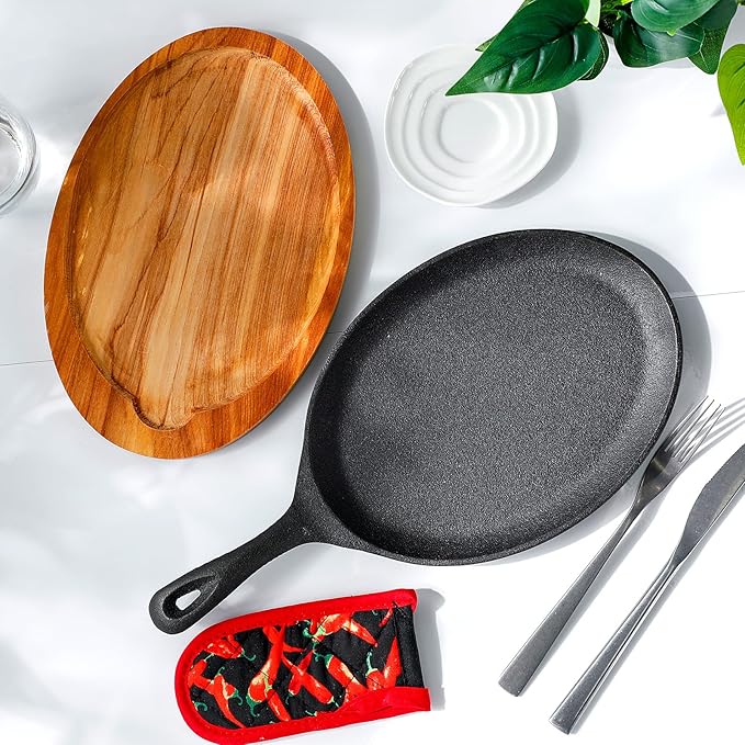 Lallisa 1 Set Cast Iron Fajita Plate Set Fajita Plate Pan with Wooden Tray Anti Scald Protection Hot Mitt Cast Iron Skillet Set for Home Barbecue Kitchen Party Restaurant Catering Service