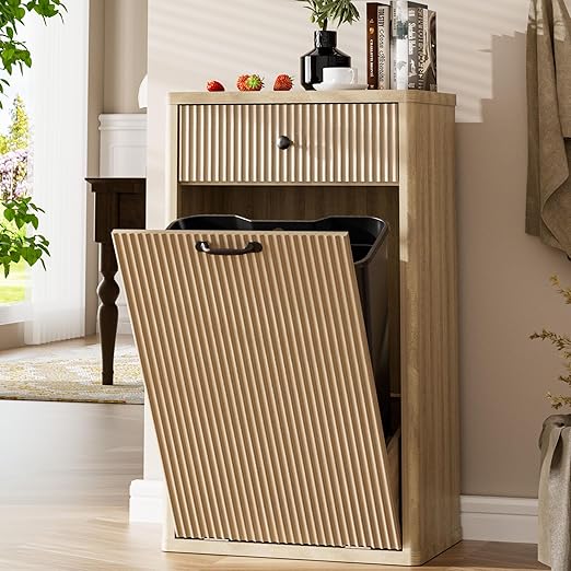 Spurgehom 13 Gallons Tilt Out Trash Can Cabinet Freestanding Kitchen Trash Can Modern Hidden Garbage Recycling Cabinets with Hideaway Drawer Pet Proof Trash Can Holder for Kitchen, Natural