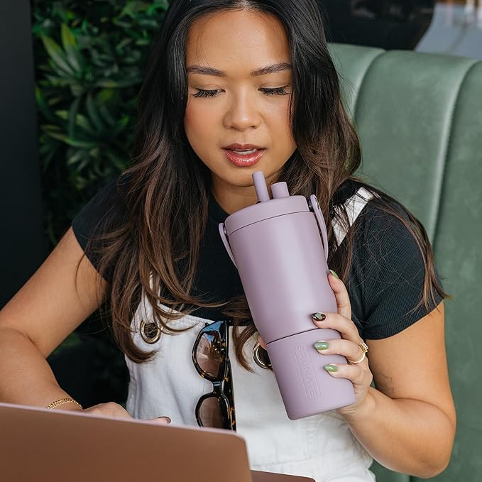 BrüMate Resa 25oz 100% Leakproof Travel Tumbler with Handle & Straw | Flexible SoftSip Straw | Silicone Sleeve for Durability | Stainless Steel | Cup Holder & Travel Friendly Water Bottle | (Mocha)