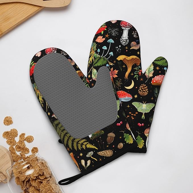 Mushroom Oven Mitts and Pot Holders Set Silicone Kitchen Gloves Potholders Heat Resistant for Chef Baking Cooking Grilling BBQ (Set of 4)