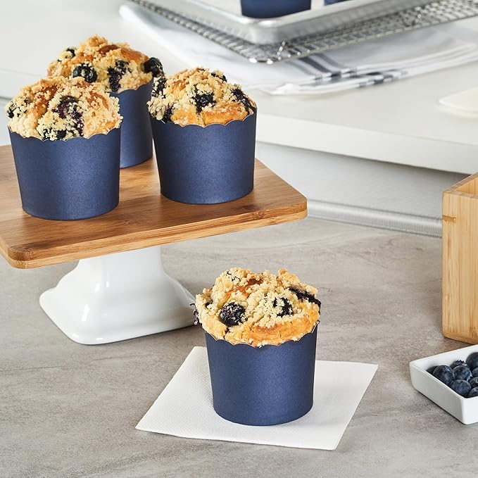 Restaurantware Baking Cups 200 Pack of 6 oz Paper Cupcake Liners Greaseproof Scalloped Oven-Safe Elegant Dessert Muffin Cups Disposable for Parties