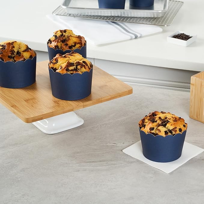 Restaurantware Baking Cups 200 Pack of 10 oz Paper Cupcake Liners Greaseproof Scalloped Oven-Safe Elegant Dessert Muffin Cups Disposable for Parties