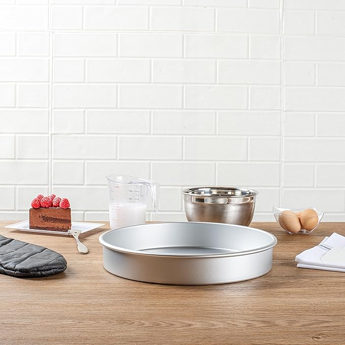 Restaurantware-Met Lux 12 x 2 Inch Straight-Sided Baking Tin, 1 Round Cake Pan - Oven-Ready, Freezable, Anodized Aluminum Round Baking Pan, Greaseproof, For Layer Birthday Cake