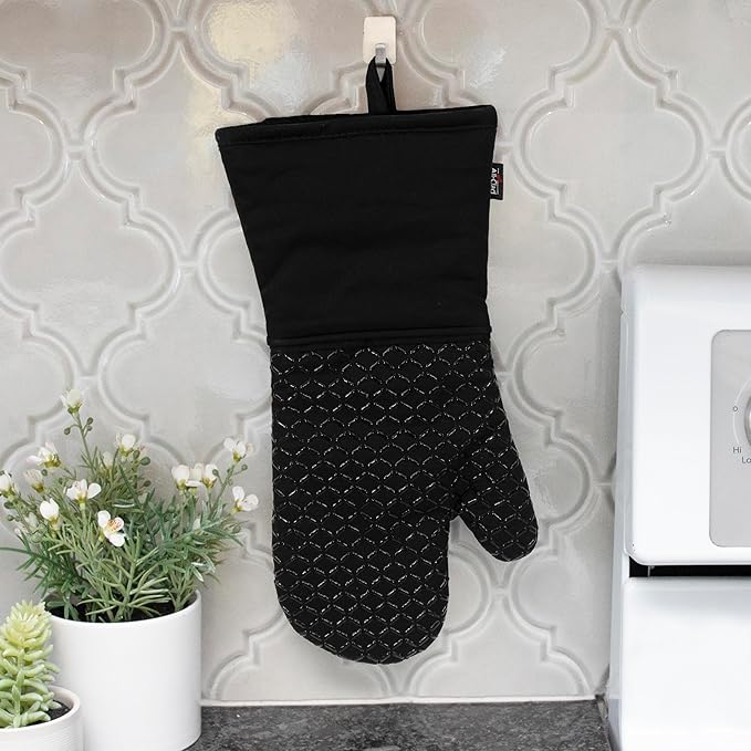 All-Clad Premium Ogee Silicone Printed Oven Mitt: Heat Resistant to 500 Degrees - 100% Cotton and Silicone, 14"x7" Oven Mitt for Kitchen and Barbeque, 2-Pack, Black