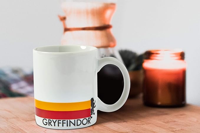 Harry Potter Gryffindor Porcelain 16 piece Dinnerware Set for 4 - Includes 4 Dinner Plates, 4 Salad Plates, 4 Bowls and 4 Mugs
