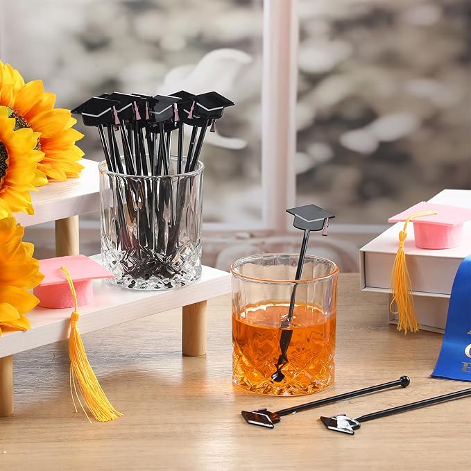 SiliFine 30 Pcs Graduation Cap Drink Stirrers Graduation Stir Sticks Coffee Stirrers Cocktail Mixers Plastic Swizzle Sticks Hot Cocoa Bar Supplies for Party Bar Coffee Tea Favors (Pink)