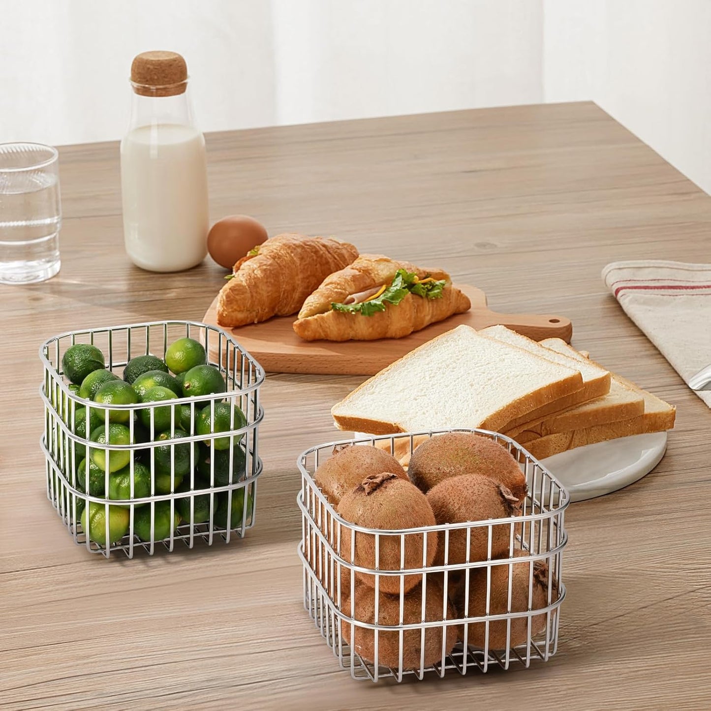304 Stainless Steel Wire Mesh Fruit Basket Colander, 2.5L Countertop Storage Organizer for Fruits, Vegetables, Snacks.6.3 x 6.3 x 3.94 in (16cm,Rounded Square)