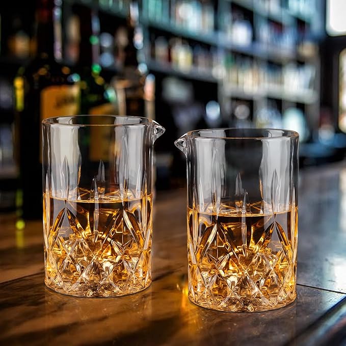 Cocktail Mixing Glass, 18.5oz Crystal Mixing Glass, Thick Bottom Bar Stiring Glasses, Bartender Mixing Jug for Manhattan, Martini, Whiskey