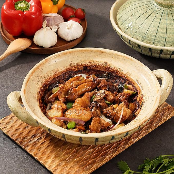 Heat Resistant Ceramic Casserole, Round Earthen Pot Cookware with Lid for Dinner and Party, Uniform Heating Stockpot for Stew, Soup, Steam, Bake(600ml/0.6quart, White)