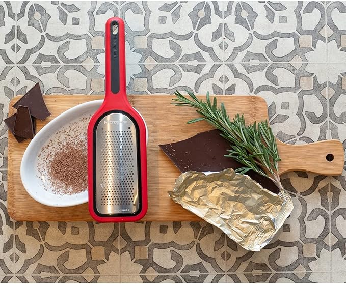 Microplane Select Series Fine Blade Cheese Grater (Red)