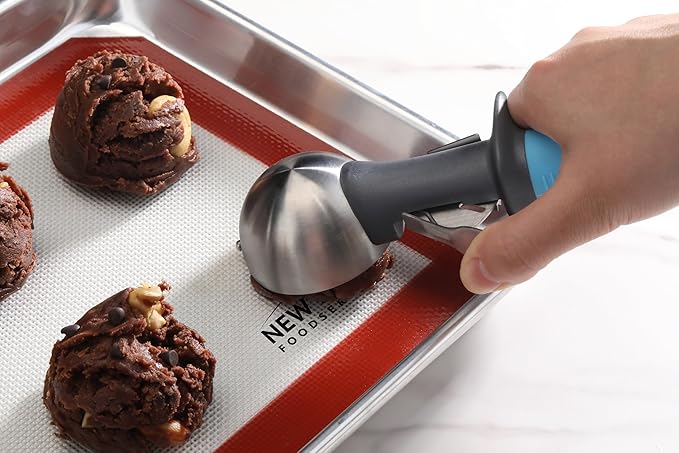 New New Star Foodservice Commercial-Grade Thumb Press Food Disher/Ice Cream Scoop, 3-Pack, #8 Red + #16 Blue + #30 Yellow, 18-8 Stainless Steel, NSF Certified