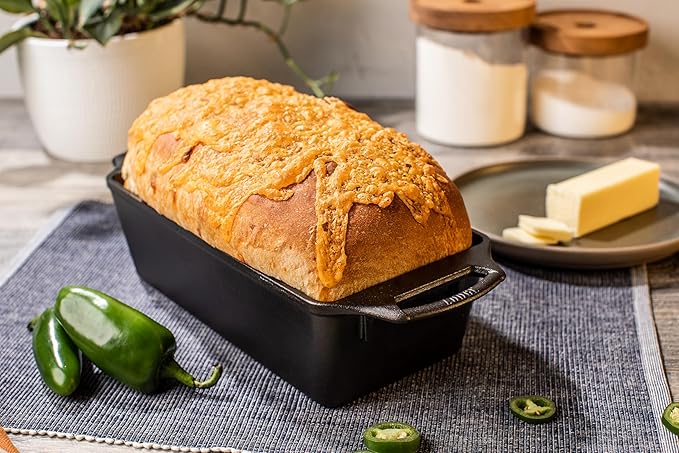 Lodge Seasoned Cast Iron Loaf Pan - Pre-Seasoned Rectangular Cast Iron Bakeware- Even Browning Bread Pan with Easy-Release Finish - PFAS-Free Non-Toxic Cookware - 10 Inches