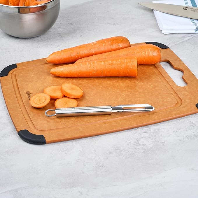 Restaurantware Stainless Steel Straight Vegetable Peeler - German Standard - Double Edged Kitchen Peeler Dishwasher Safe, Sharp Blades - Potato Peeler for Potato, Apple, Cucumber