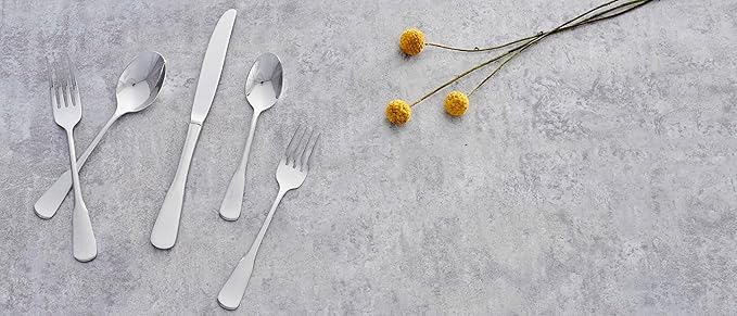 Oneida Silverware Set, Colonial Boston Everyday Flatware 4-Piece Salad Forks Set, Service For 4, 18/0 Stainless Steel, Mirror Finish, Dishwasher Safe, Home And Kitchen Utensils (Silver, 4 Piece)