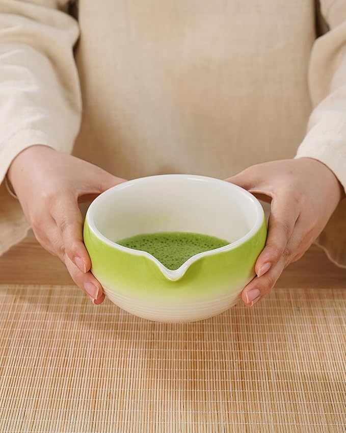ZENS Matcha Whisk Set, 6pcs Matcha Kit Includes Ceramic Bowl, Handcrafted Bamboo Whisk and Chasen Holder, Scoop, 304 Sifter & Tea Mat，Matcha Set for Tea Ceremony,Latte Making, Green