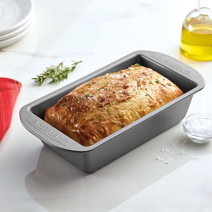 Farberware Nonstick Bakeware 9-Inch x 5-Inch Loaf Pan, Gray