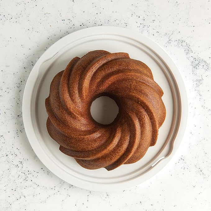 Nordic Ware Formed Swirl Bundt with Keeper, 10 Cup, Twilight Blue
