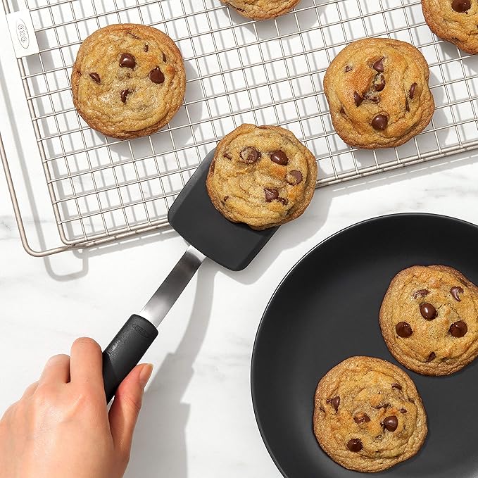 OXO Good Grips Large Cookie Scoop, Multicolor, Large & Good Grips Silicone Cookie Spatula, Gray, 3 inches