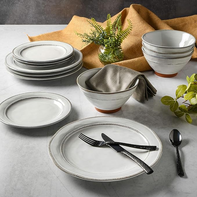 Gibson Elite Terranea Round Reactive Glaze Terra Cotta Dinnerware Set, Service for Four (12pcs), White