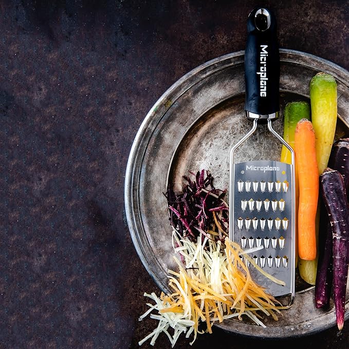 Microplane Gourmet Series Julienne Vegetable Grater, Handheld Carrot Shredder (Black)