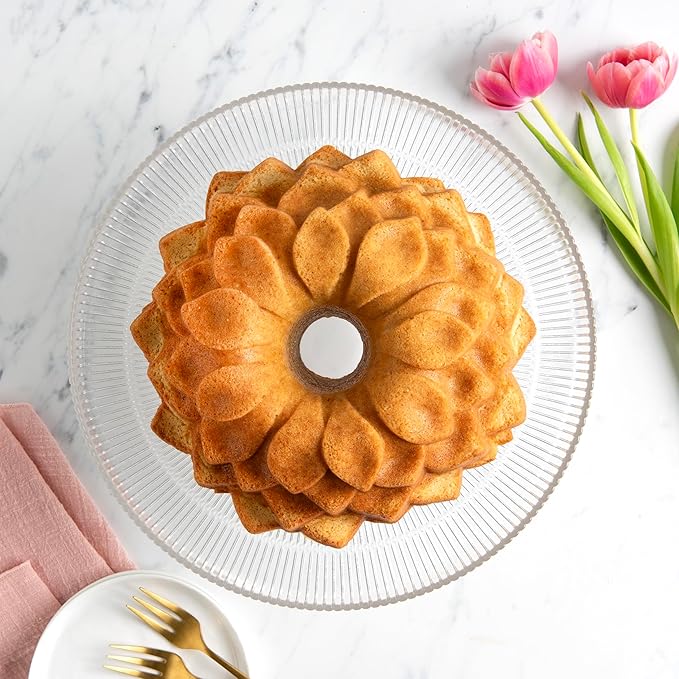 Nordic Ware Blossom Bundt Pan ,Toffee